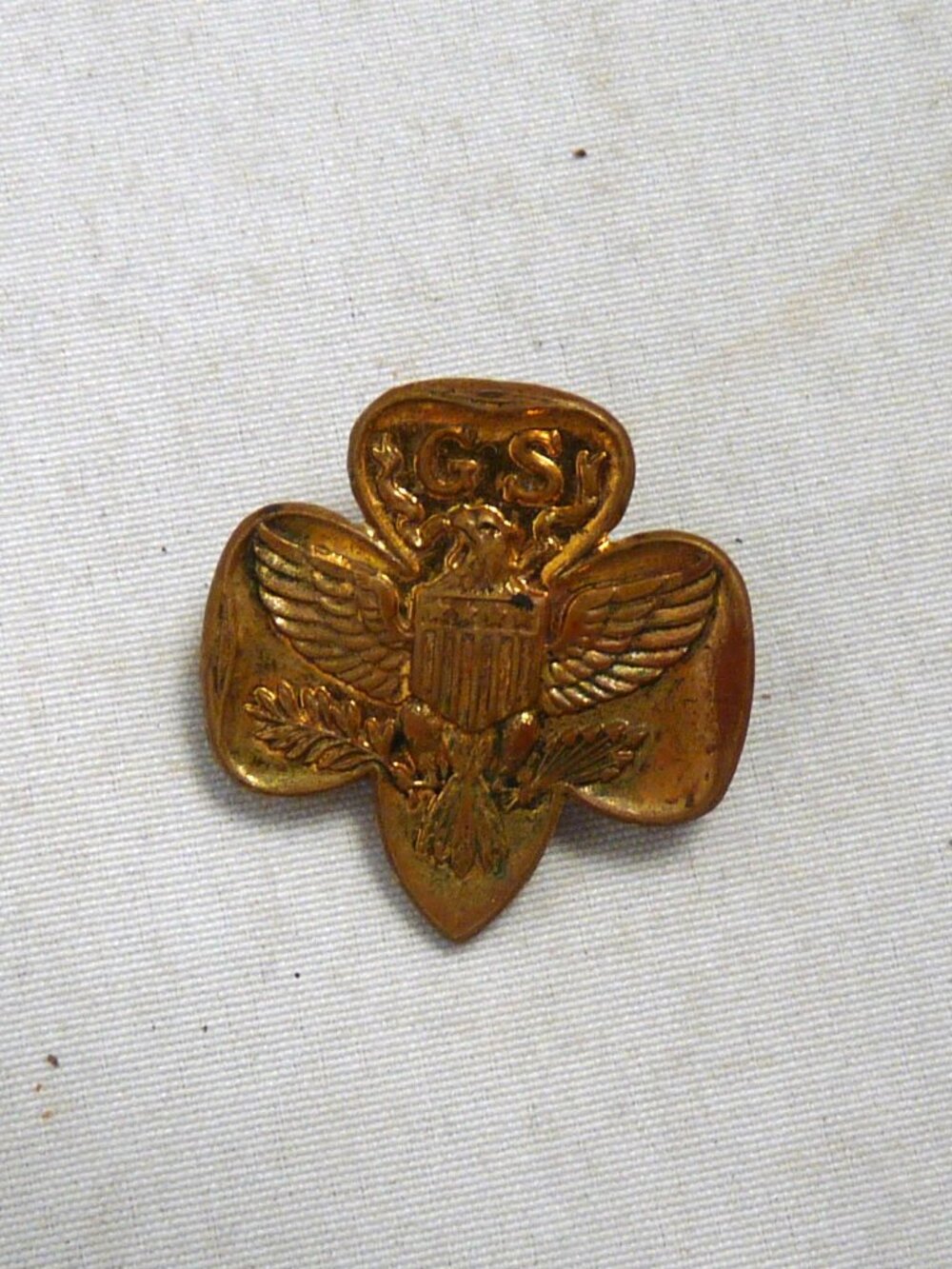 Vintage official Girl Scout pin gilt